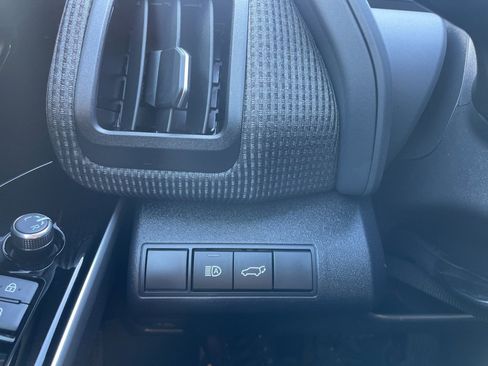 Used 2024 Toyota bZ4X Limited image 27