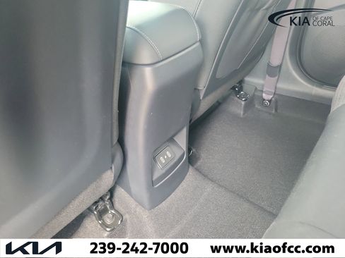 Used 2025 Kia Soul EX FWD image 16