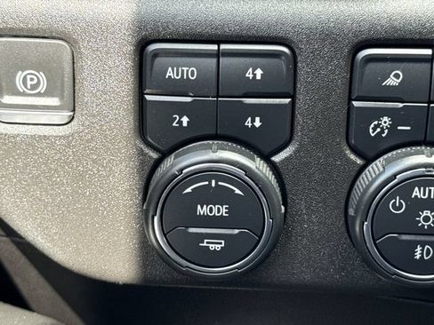Used 2024 Chevrolet Silverado 2500 LTZ w/ LTZ Premium Package AWD/4WD image 36