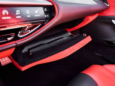 Used 2024 Ferrari SF90 Spider image 73