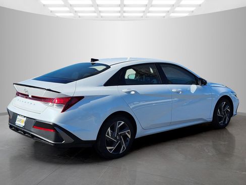 New 2025 Hyundai Elantra Sport image 5