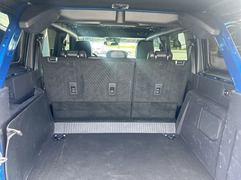 Used 2023 Ford Bronco Wildtrak image 27