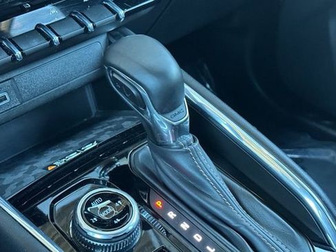 Used 2024 GMC Canyon AT4 w/ AT4 Premium Package image 33