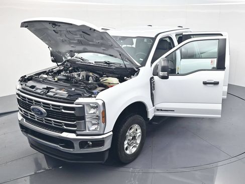 Used 2025 Ford F350 XLT AWD/4WD image 55