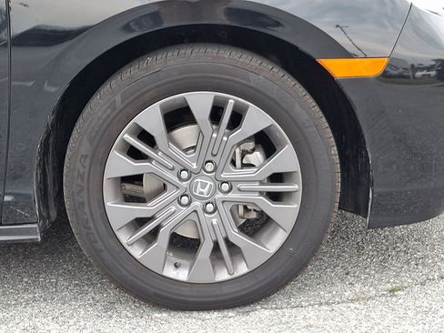 Used 2025 Honda Odyssey Touring image 8