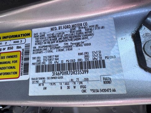 Used 2013 Ford Fusion SE FWD image 21