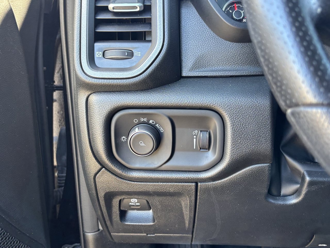 Used 2025 RAM 1500 Tradesman AWD/4WD image 30