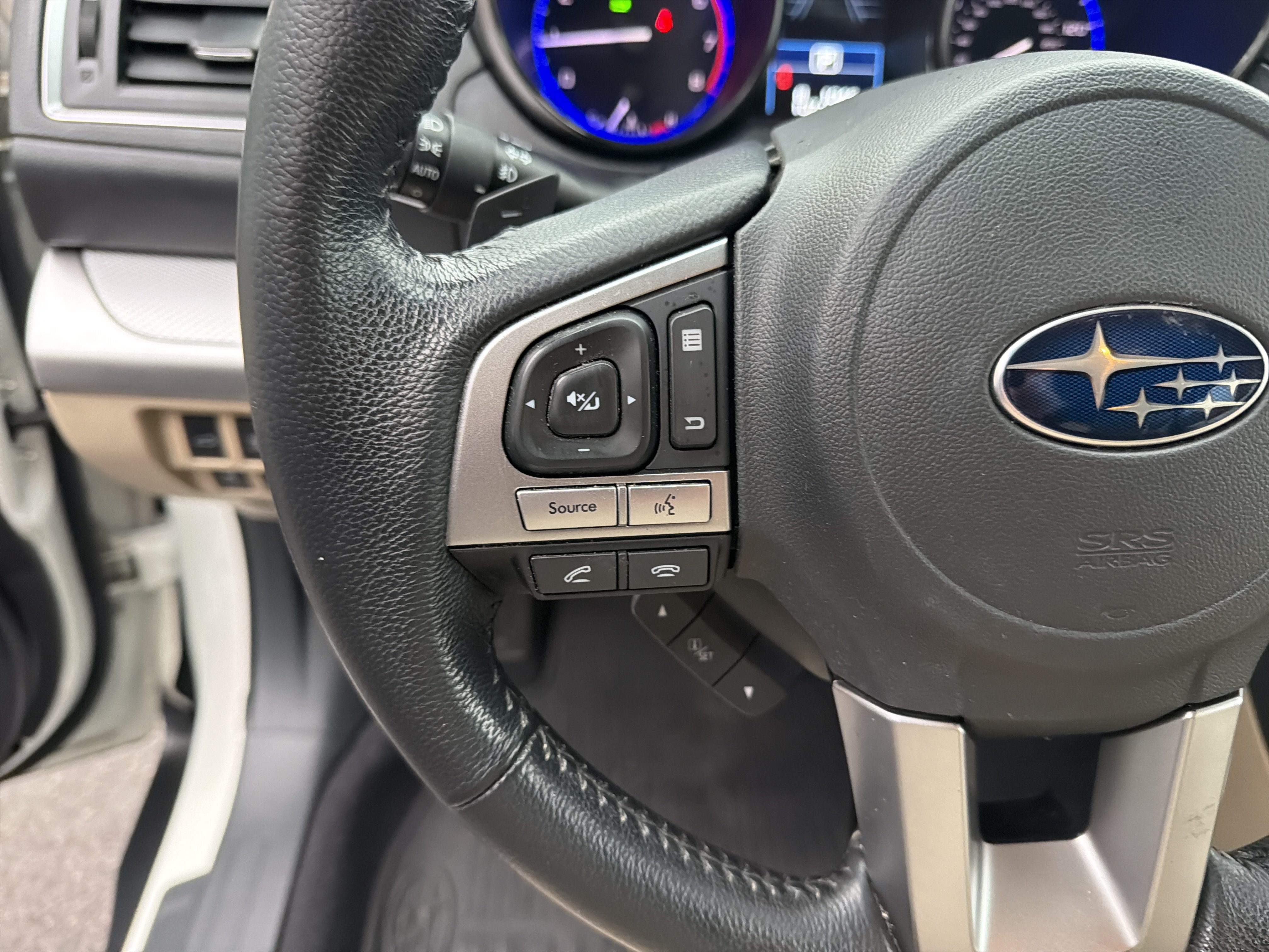 Used 2017 Subaru Outback 2.5i Premium AWD/4WD image 19