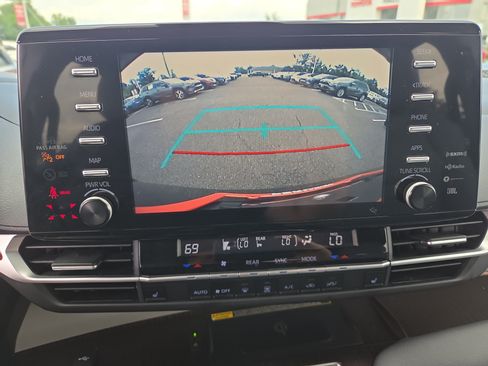 Certified 2024 Toyota Sienna XLE w/ XLE Plus Package AWD/4WD image 24