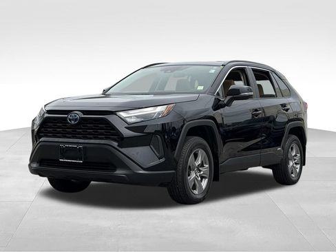 Used 2023 Toyota RAV4 XLE w/ Convenience Package AWD/4WD image 3