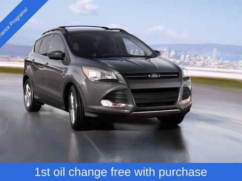 Used 2015 Ford Escape Titanium image 3