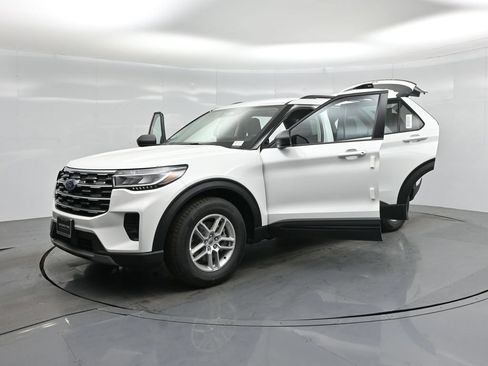 New 2026 Ford Explorer Active RWD image 32