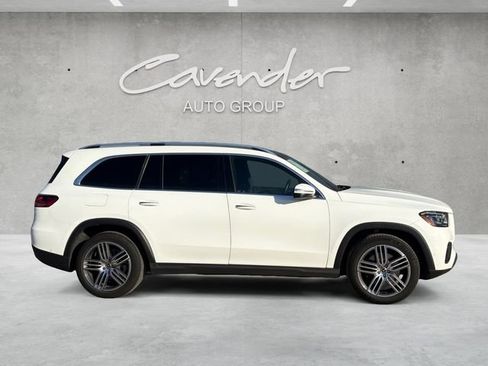 Used 2025 Mercedes-Benz GLS 450 4MATIC image 17