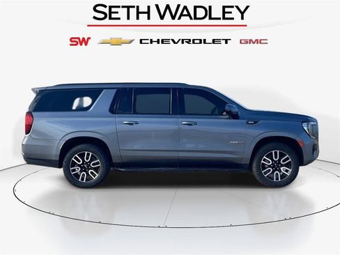 Used 2022 GMC Yukon XL AT4 w/ Max Trailering Package image 8