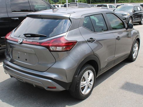 Used 2021 Nissan Kicks S FWD image 5