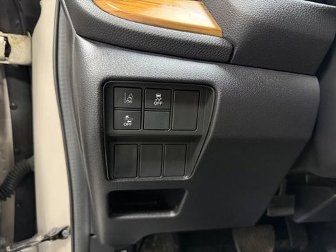 Used 2018 Honda CR-V EX image 16