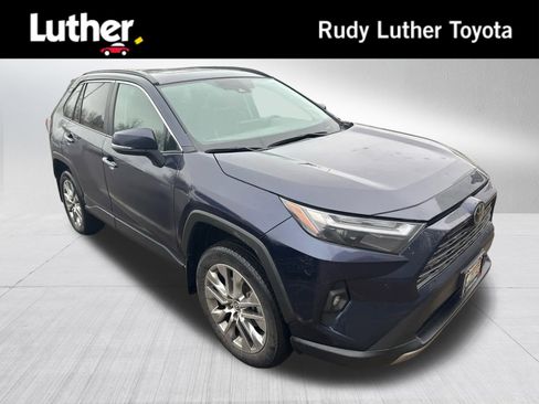 Used 2022 Toyota RAV4 Limited image 1
