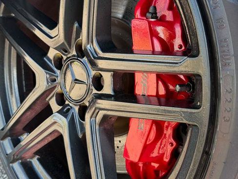 Used 2010 Mercedes-Benz C 63 AMG Sedan image 4