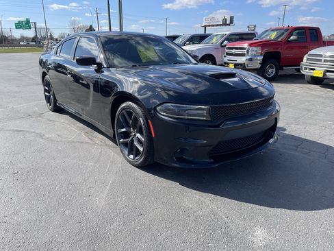 Used 2019 Dodge Charger GT w/ Plus Group image 2