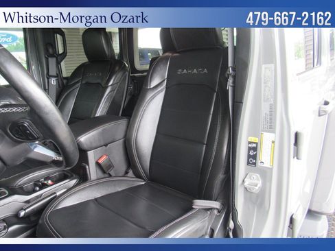 Used 2022 Jeep Wrangler Unlimited Sahara w/ Cold Weather Group AWD/4WD image 23