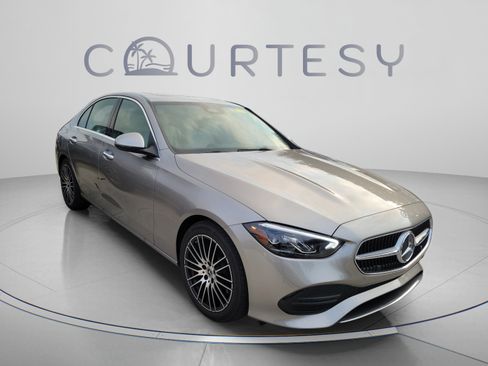 Used 2023 Mercedes-Benz C 300 Sedan image 4