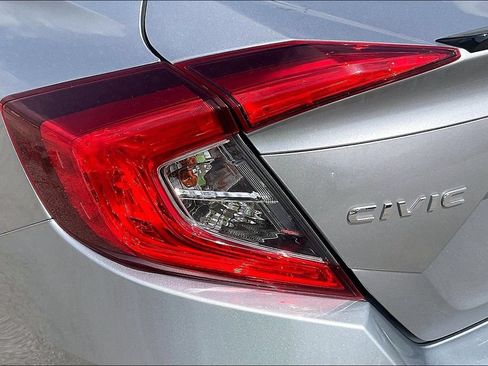Used 2021 Honda Civic Sport image 31