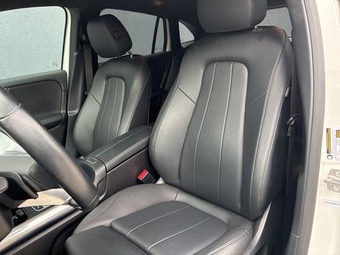 Used 2025 Mercedes-Benz GLA 250 4MATIC image 15