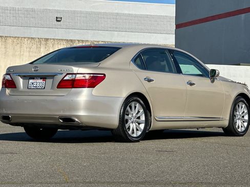 Used 2010 Lexus LS 460 L image 2