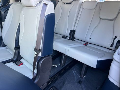 New 2026 Kia Carnival SX image 16