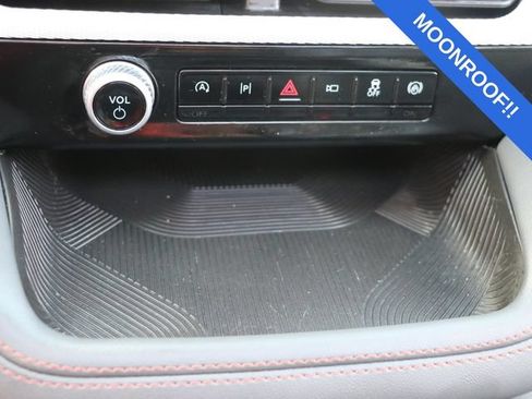 Used 2025 Ford Explorer Active w/ Active Comfort Package AWD/4WD image 23