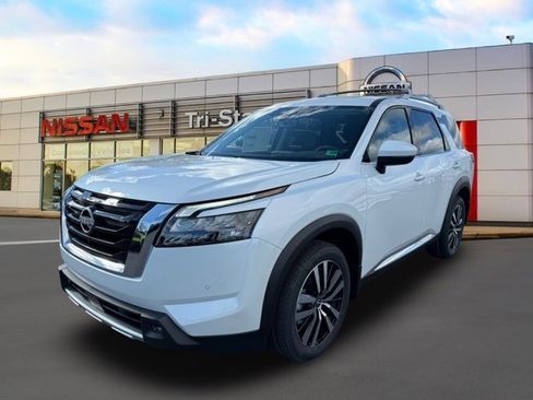 New 2025 Nissan Pathfinder Platinum w/ Cargo Package image 2