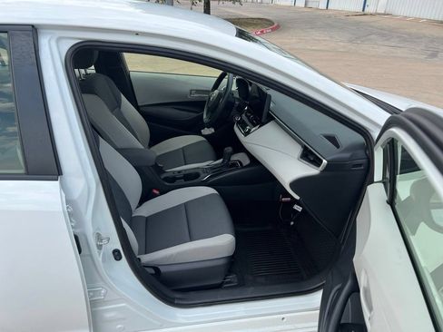 Used 2023 Toyota Corolla LE FWD image 17
