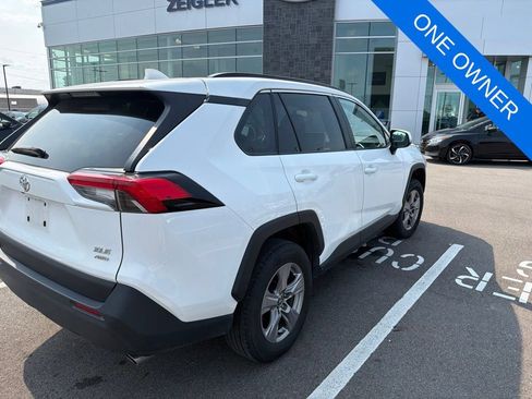 Used 2025 Toyota RAV4 XLE AWD/4WD image 4