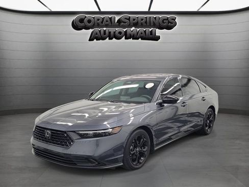 Used 2025 Honda Accord SE image 3