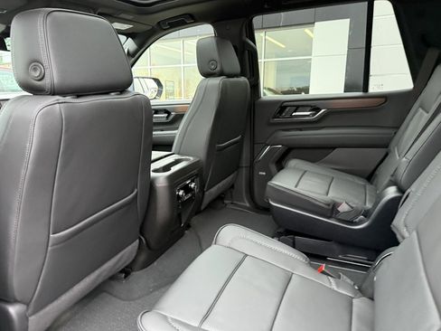 New 2026 GMC Yukon Denali w/ Sun & Power Step Package image 10
