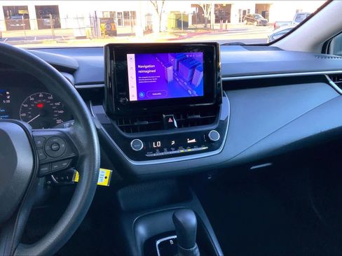 Used 2024 Toyota Corolla LE image 7