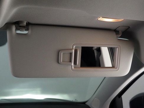 Used 2024 Volkswagen Taos SE image 57