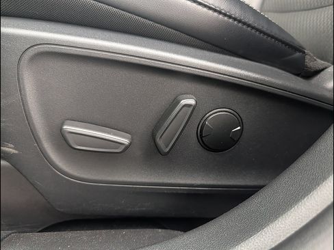 Used 2025 Ford Escape SE FWD image 29