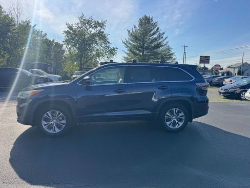 Used 2014 Toyota Highlander Plus AWD/4WD image 7
