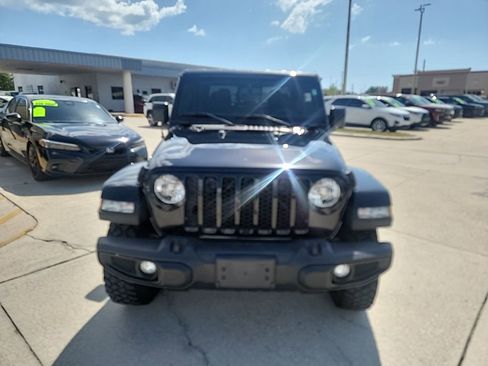 Used 2023 Jeep Gladiator Sport AWD/4WD image 8