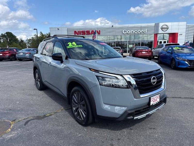 Certified 2024 Nissan Pathfinder SL w/ SL Premium Package image 1