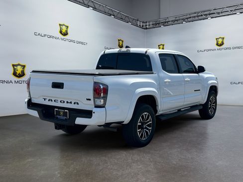 Used 2022 Toyota Tacoma TRD Sport w/ TRD Premium Sport Package RWD image 5