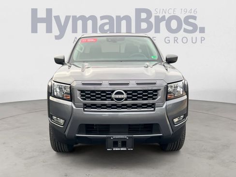 Certified 2025 Nissan Frontier SV w/ SV Convenience Package image 16