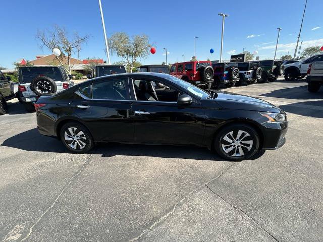 Used 2024 Nissan Altima 2.5 S FWD image 2