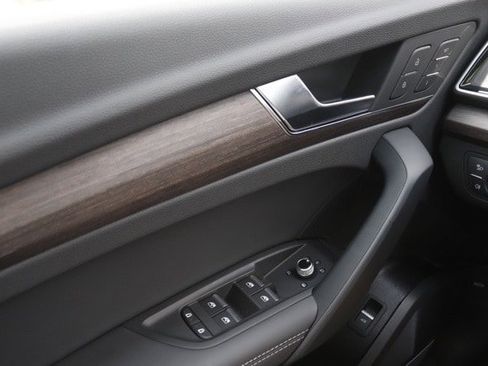 Used 2025 Audi Q5 2.0T Premium Plus image 24