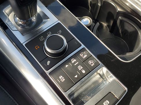 Used 2017 Land Rover Range Rover Sport HSE image 26