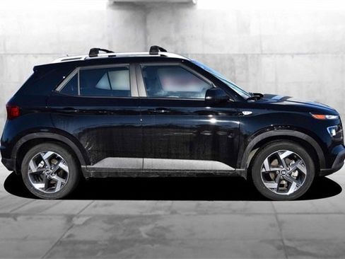 Used 2024 Hyundai Venue SEL image 5