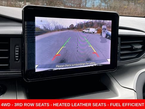 Used 2022 Ford Explorer XLT image 14