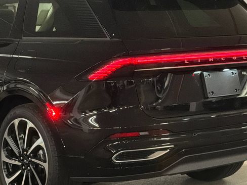 New 2026 Lincoln Nautilus Black Label AWD/4WD image 7