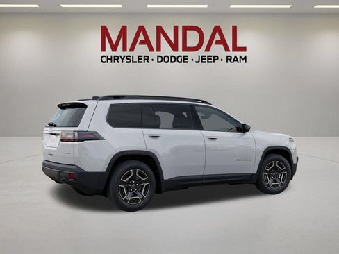 New 2026 Jeep Cherokee Laredo AWD/4WD image 4